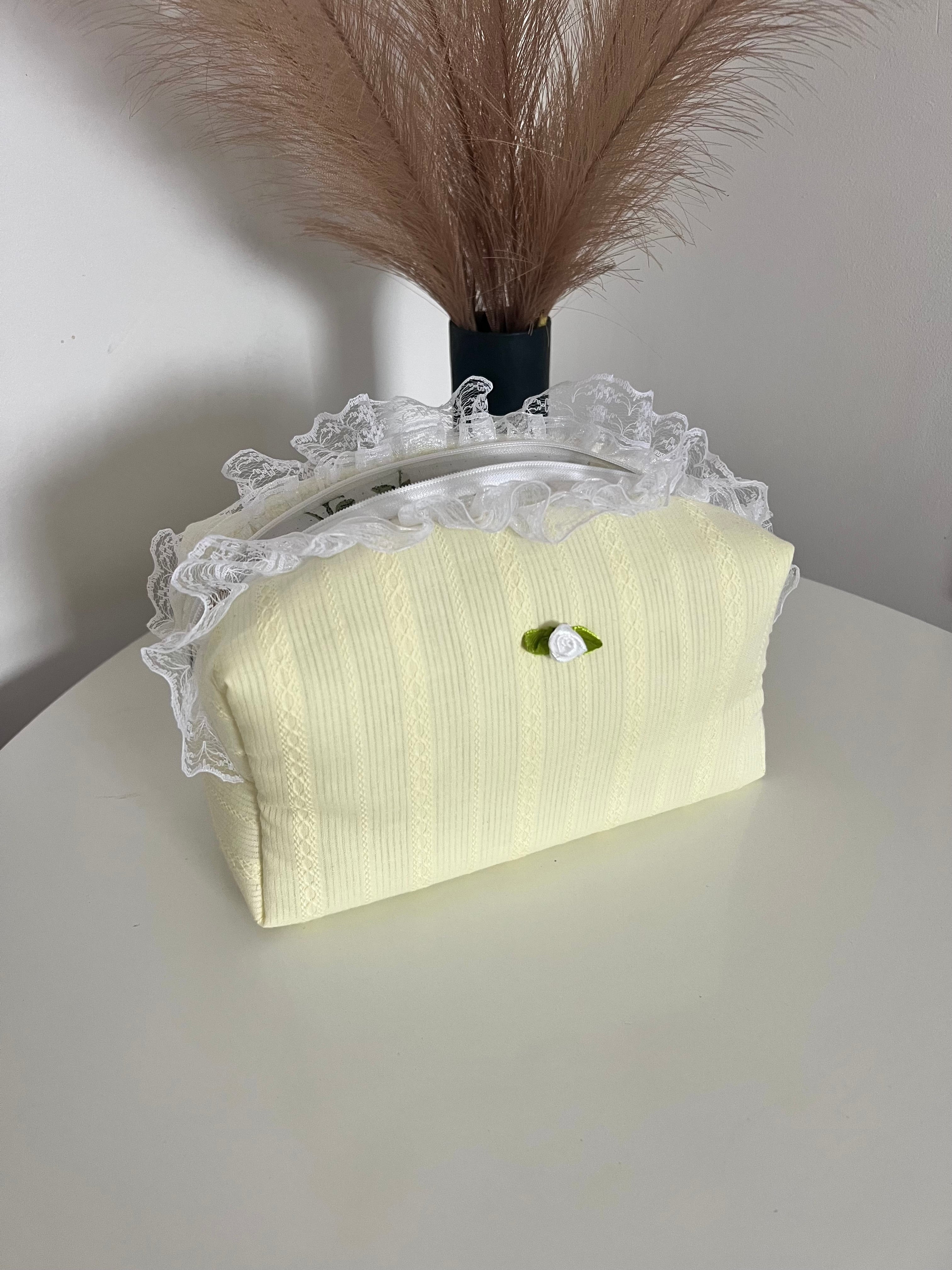 Kosmetyczka yellow flower