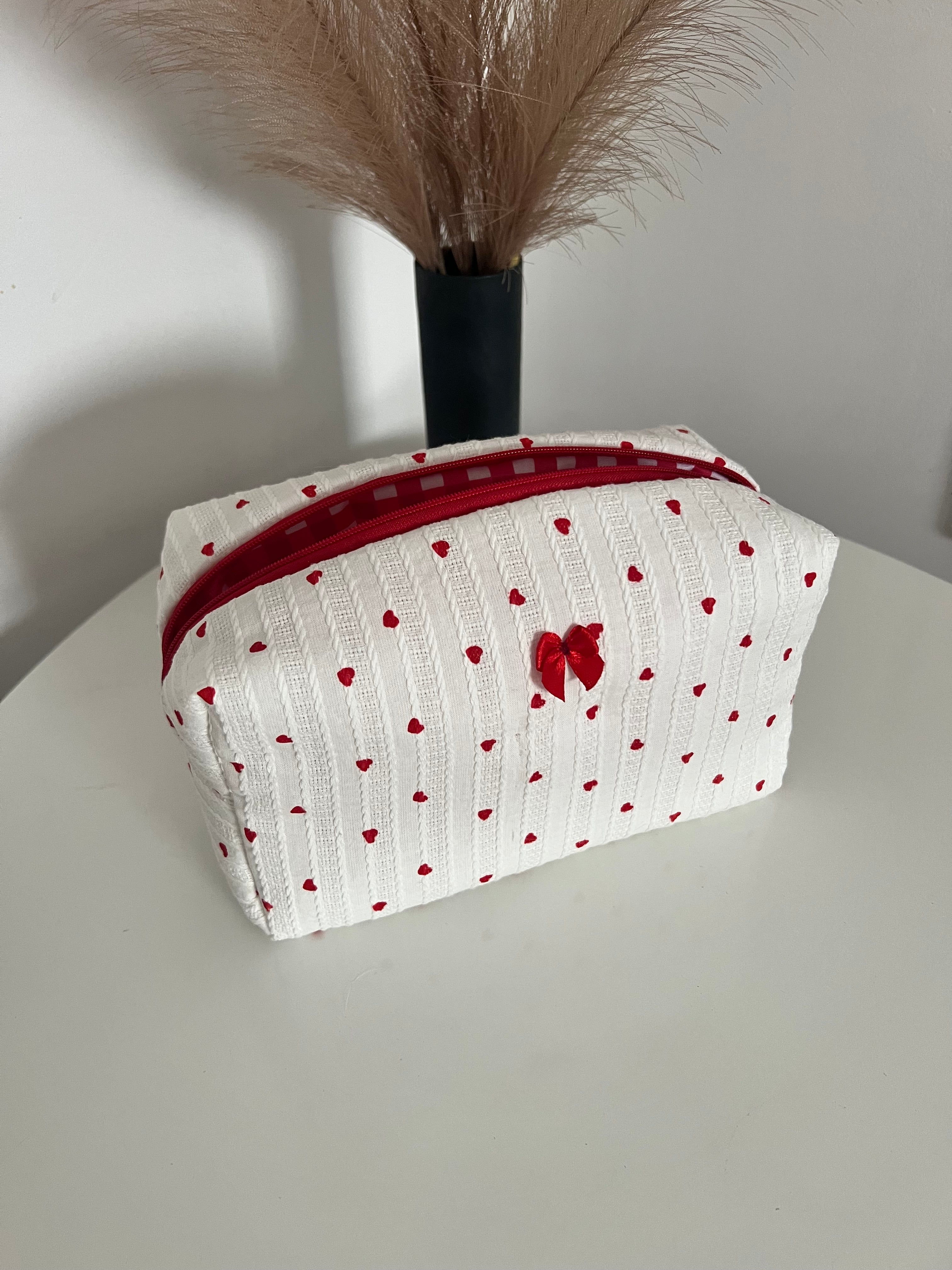 Kosmetyczka red love